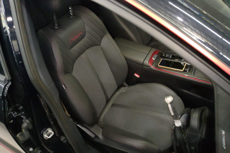 东风风神 奕炫MAX 2021款 1.5T 暗夜锋芒版局部细节41