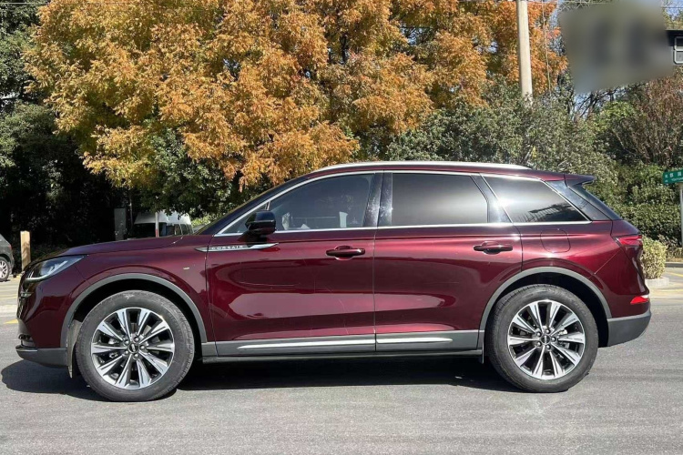 林肯 冒险家 2022款 2.0T 两驱尊雅版车身外观6004