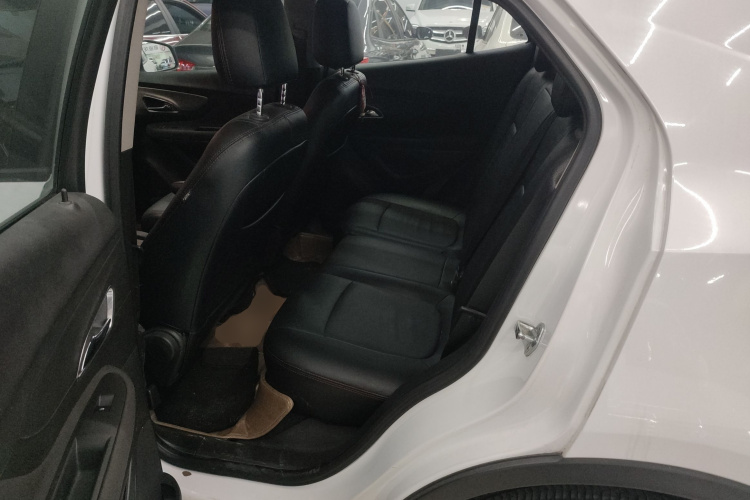 别克 昂科拉 2015款 1.4T 自动两驱都市精英型中控内饰21