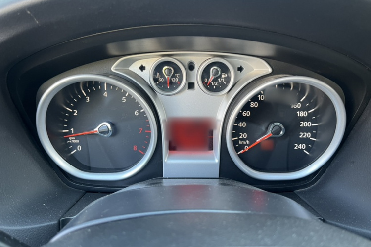 福特 福克斯 2012款 两厢经典 1.8L 自动基本型局部细节14