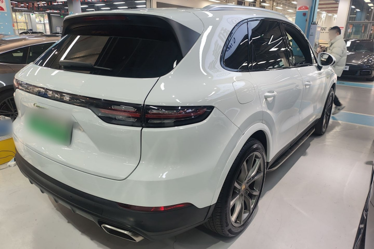 保时捷 Cayenne新能源 2023款 Cayenne E-Hybrid 2.0T车身外观6005