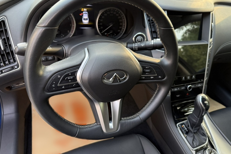 英菲尼迪Q50L 2022款 2.0T 进享版中控内饰7001