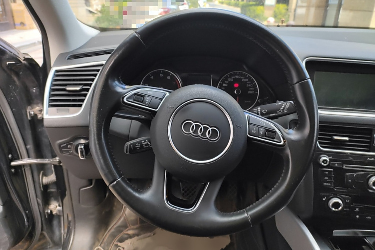 奥迪Q5 2017款 Plus 40 TFSI 技术型局部细节13