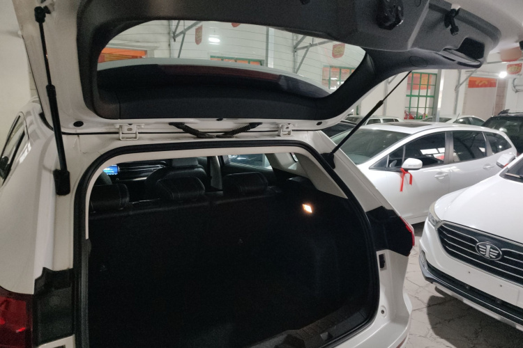 哈弗H6 2019款 红标 1.5GDIT 自动冠军版机舱底盘23