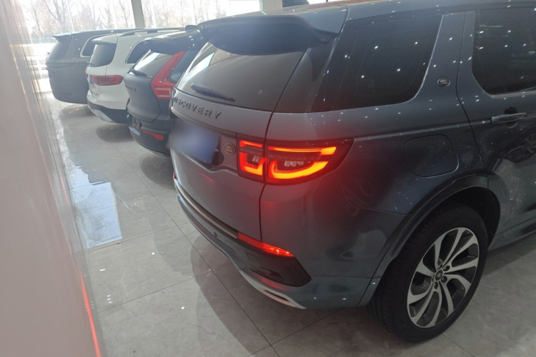 路虎 发现运动版 2020款 249PS R-Dynamic 性能版车身外观6