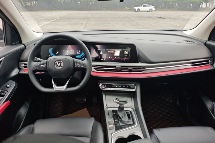 长安CS55PLUS 2021款 蓝鲸版 1.5T DCT尊贵型中控内饰12