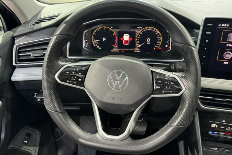 大众 途观L 2022款 330TSI 自动两驱智享版中控内饰7009