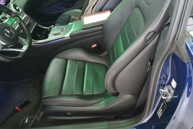 奔驰C级(进口) 2021款 C 260 轿跑车局部细节19