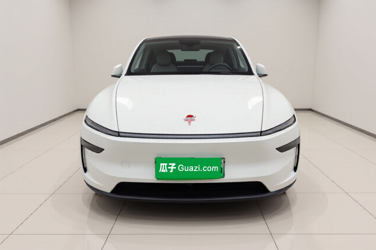 特斯拉 Model Y 2025款 后轮驱动版车身外观2