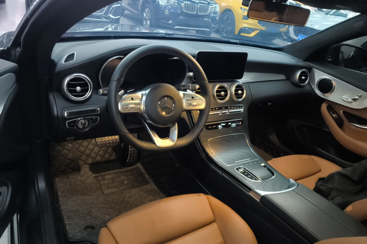 奔驰C级(进口) 2020款 C 260 轿跑车中控内饰12