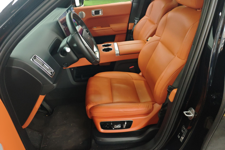 理想汽车 理想L8 2023款 Pro中控内饰19