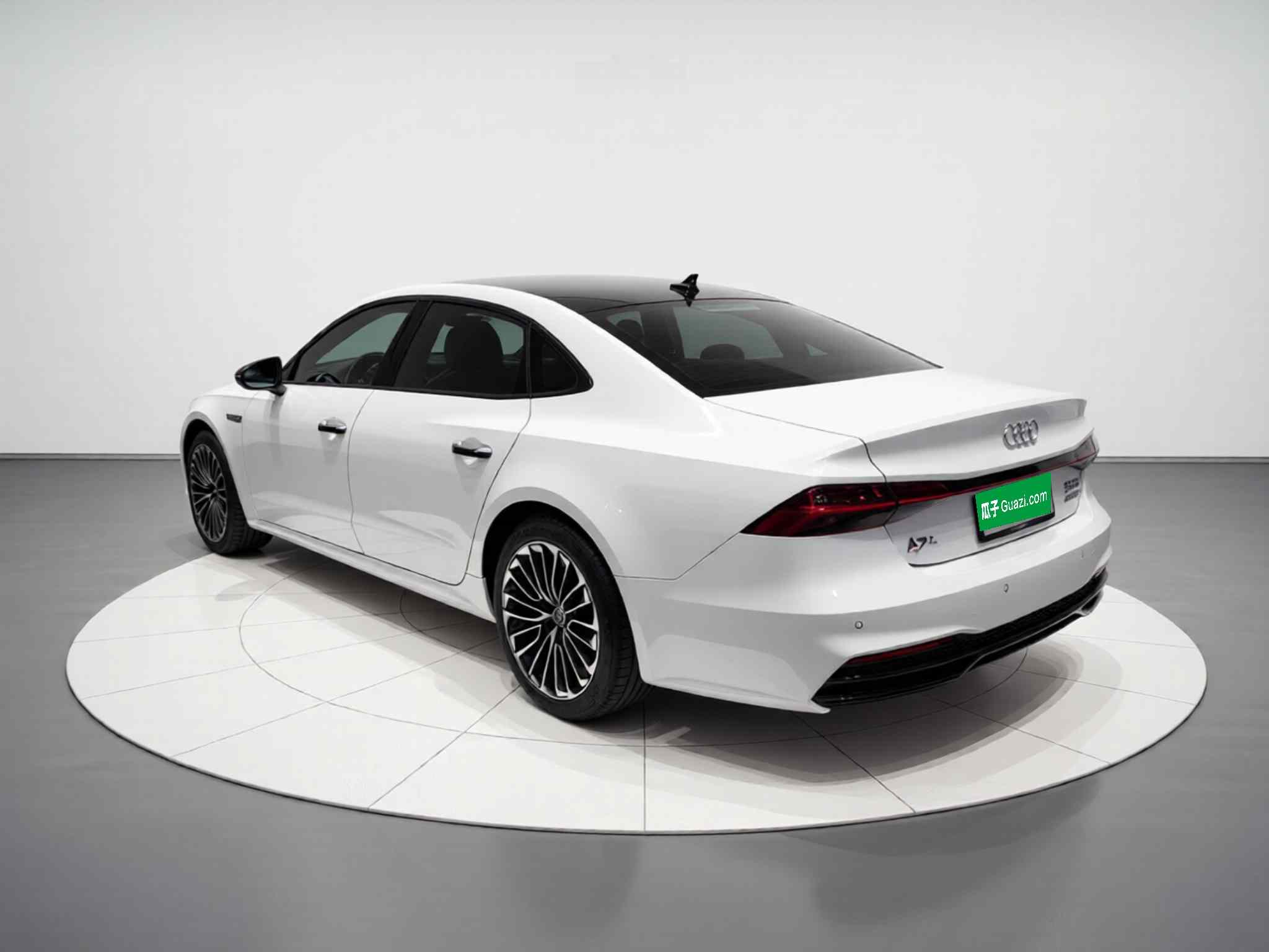 奥迪A7L 2022款 45 TFSI S-line 筑梦青春版(3)