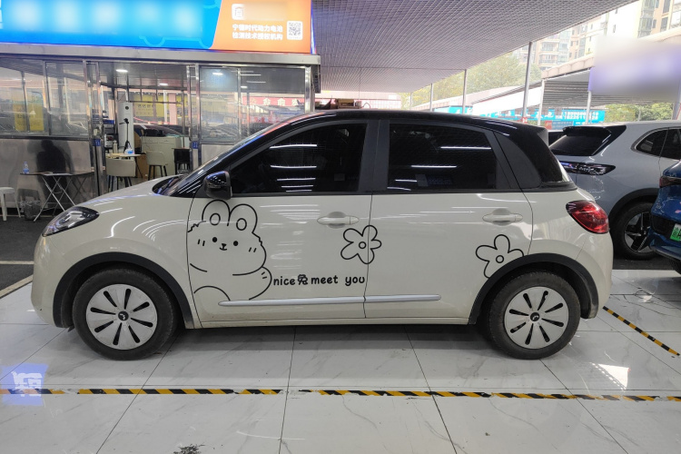 五菱汽车 五菱缤果 2023款 203km 轻享款车身外观4