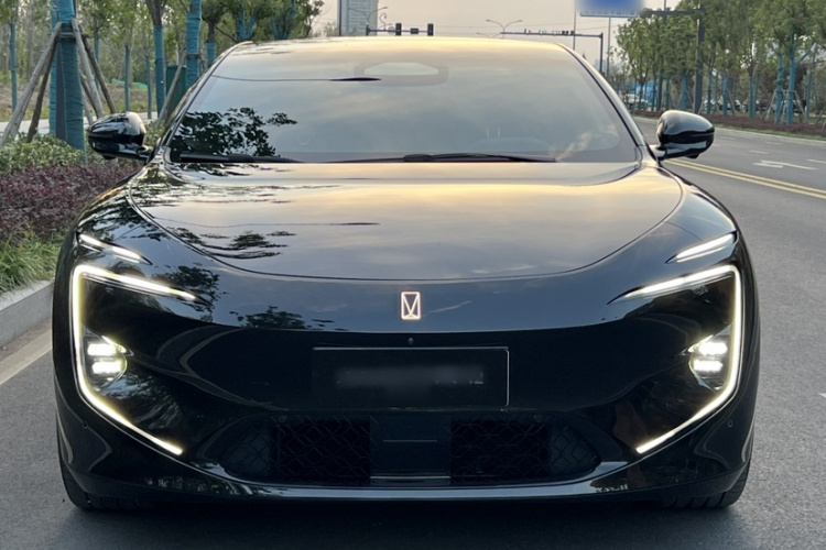 阿维塔12 2025款 Ultra增程版车身外观6003