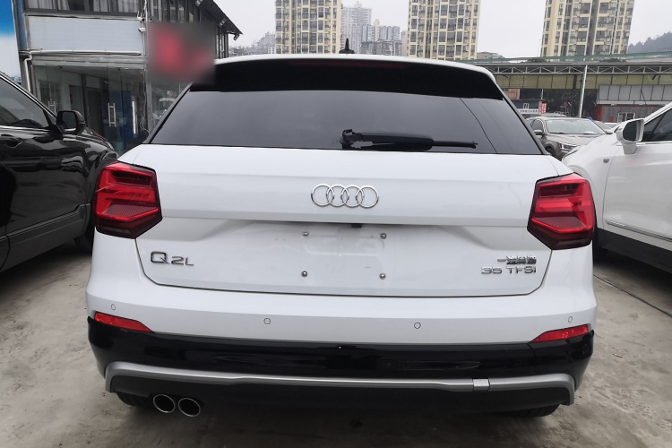 奥迪Q2L 2021款 35 TFSI 时尚动感型车身外观6