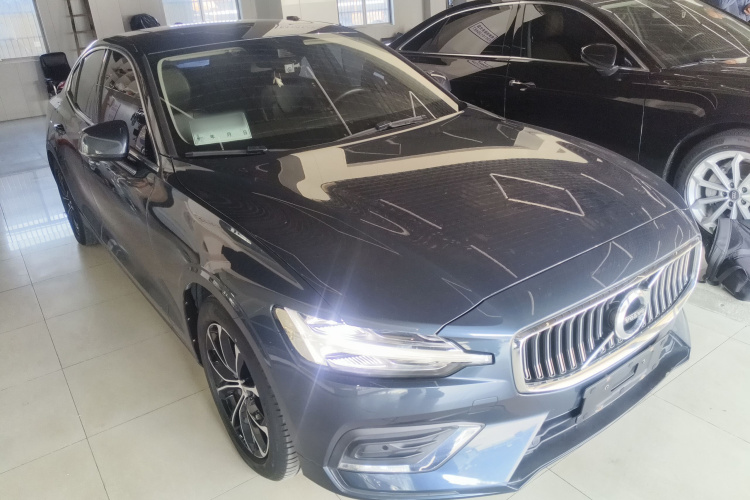 沃尔沃S60 2021款 T4 智逸豪华版车身外观6002