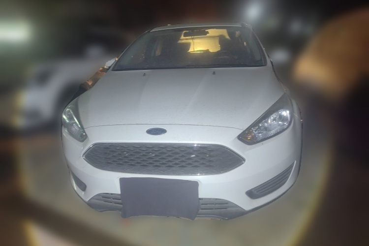 福特 福克斯 2018款 两厢经典 1.6L 自动舒适型智行版车身外观2