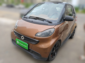smart fortwo 2014款 1.0 MHD 硬顶新年特别版