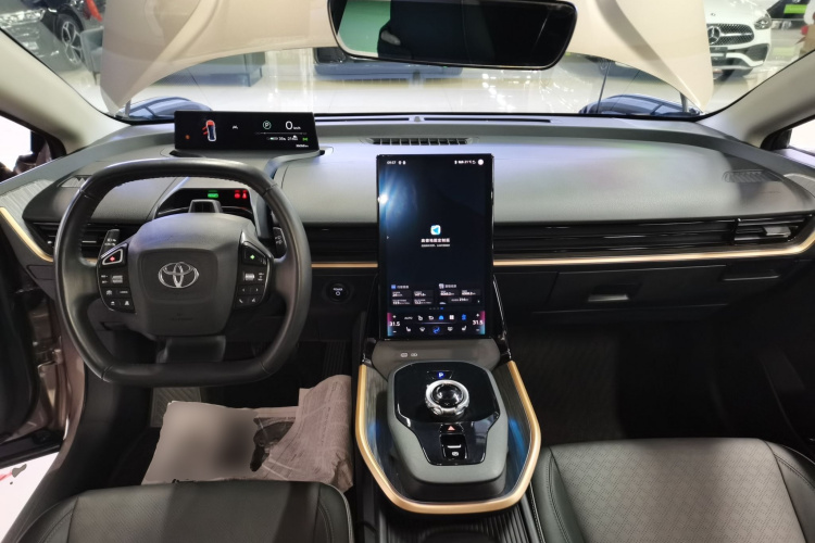 丰田bZ3 2023款 616km 长续航Premium中控内饰12