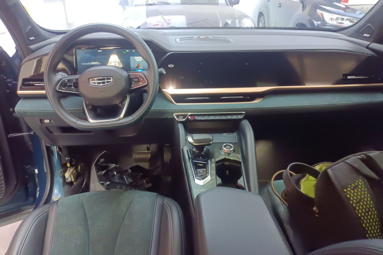 吉利汽车 星越L 2021款 2.0TD DCT EVO两驱智尊型中控内饰7002