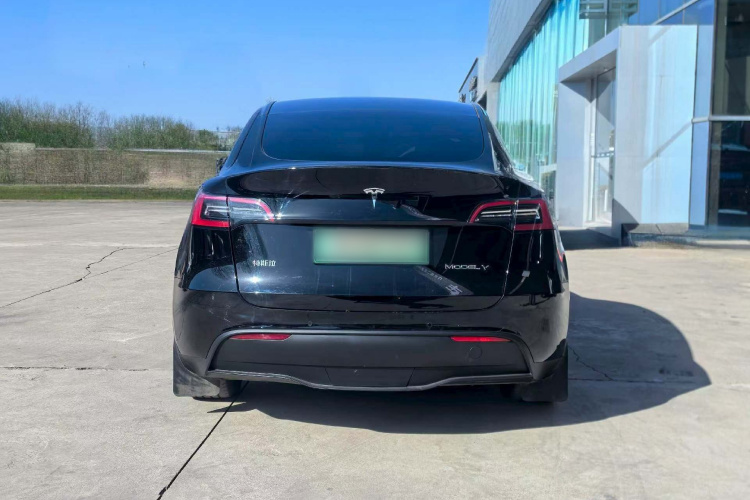 特斯拉 Model Y 2023款 后轮驱动版车身外观6007