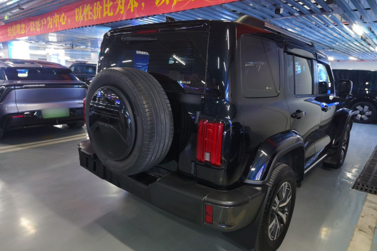 坦克300 2023款 城市版 2.0T 很有型车身外观7