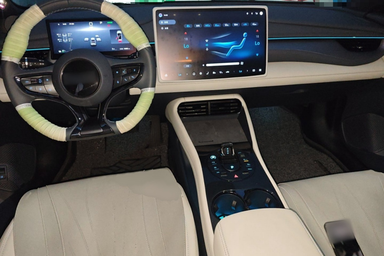比亚迪 海豹06GT 2025款 505海浪Plus版中控内饰7002