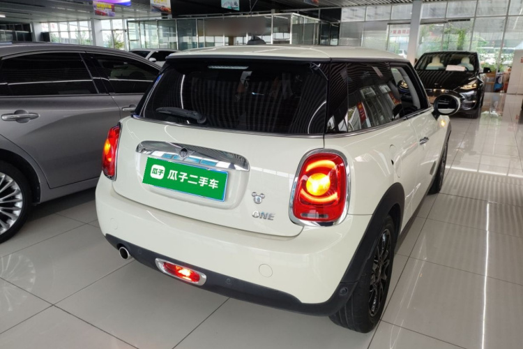 MINI 2019款 1.5T ONE PLUS车身外观6005