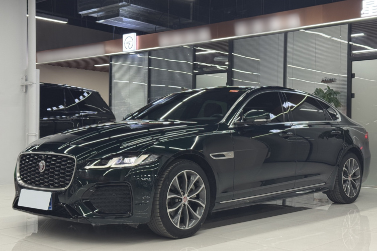 捷豹XFL 2022款 XFL 2.0T P250 两驱精英运动版局部细节36