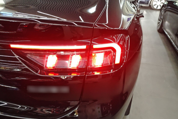 福特 蒙迪欧 2025款 2.0T EcoBoost 豪华型车身外观6006