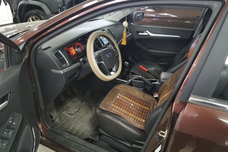 吉利汽车 远景 2016款 1.5L 手动幸福版中控内饰7003