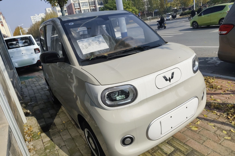 五菱汽车 宏光MINIEV 2024款 第三代 215km 青春版车身外观3