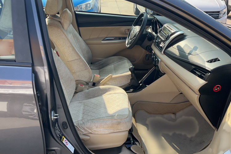 丰田 YARiS L 致炫 2014款 1.5G 手动炫动版中控内饰7004