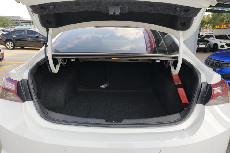 雪佛兰 迈锐宝XL 2020款 Redline 550T 自动锐动版机舱底盘23