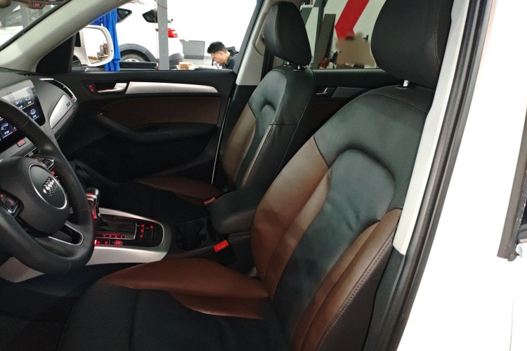 奥迪Q5 2018款 典藏版 40 TFSI 技术型局部细节19