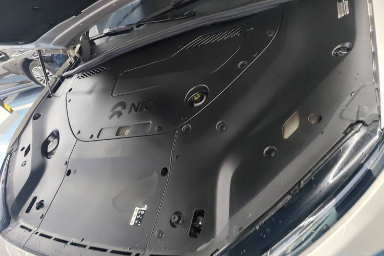 蔚来ES8 2024款 75kWh机舱底盘24