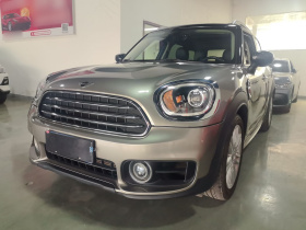 MINI Countryman 2019款 1.5T COOPER 艺术家周末旅行版