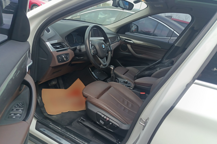 宝马X1 2019款 sDrive18Li 尊享型局部细节19