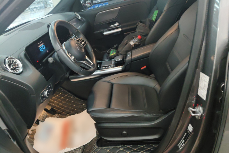 奔驰EQA 2023款 EQA 260中控内饰19