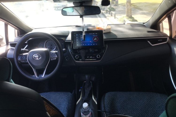 丰田 雷凌 2021款 185T CVT豪华版中控内饰12