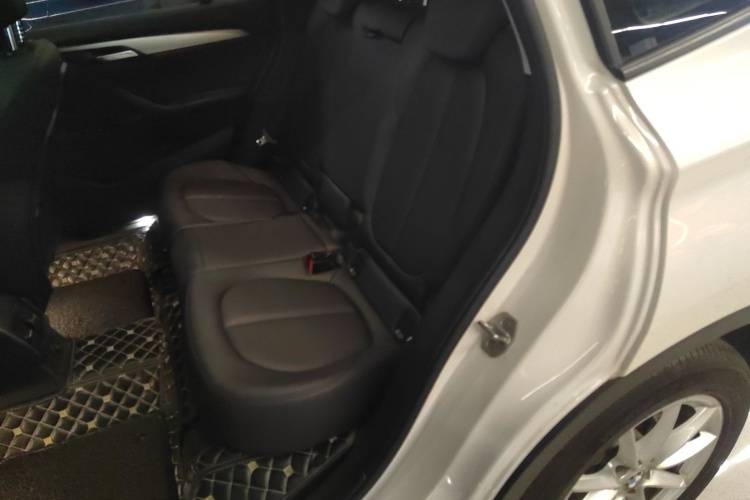 宝马X1 2018款 sDrive18Li 时尚型中控内饰7004