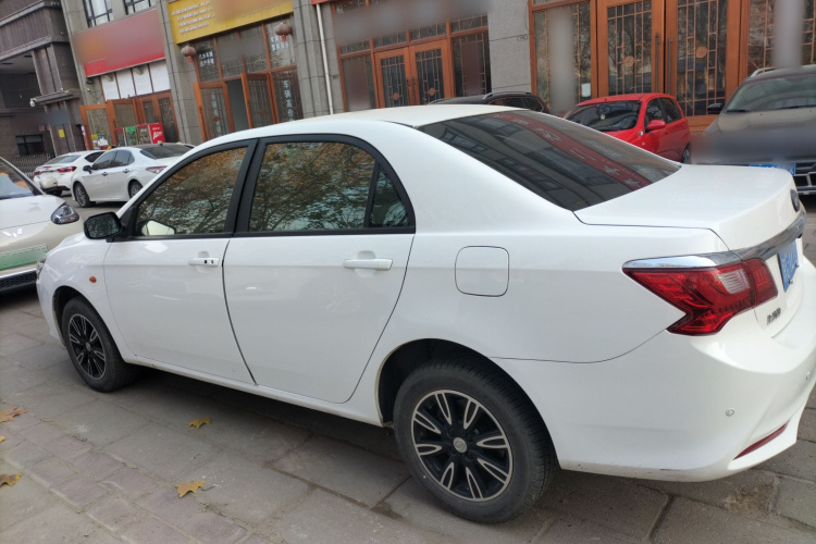 比亚迪F3 2020款 1.5L 手动豪华版车身外观4