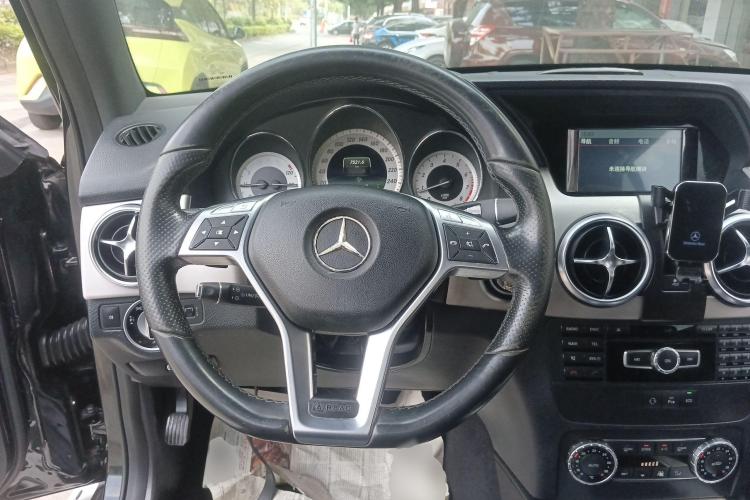 奔驰GLK级 2014款 GLK 200 标准型中控内饰13