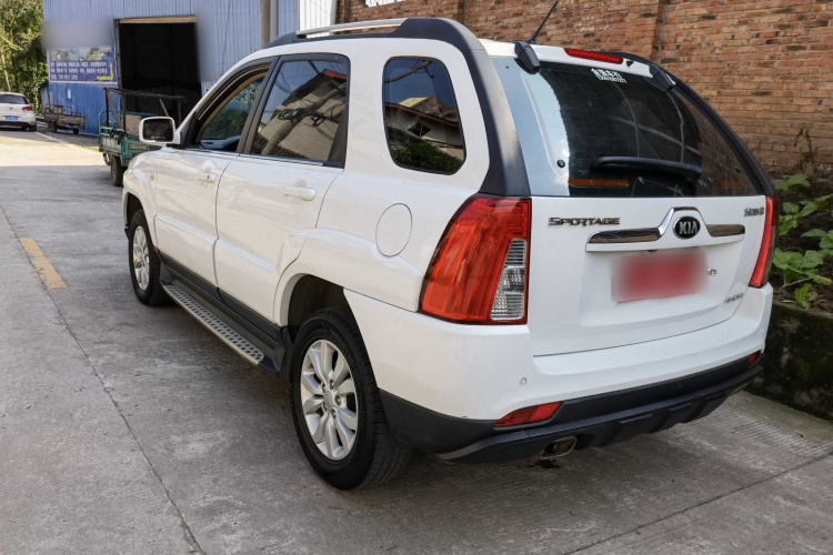 起亚 狮跑 2013款 2.0L 手动两驱版GL车身外观6004