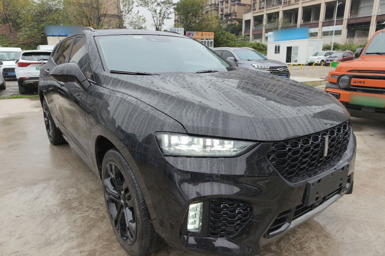 魏牌 VV7 2017款 2.0T 旗舰型车身外观3