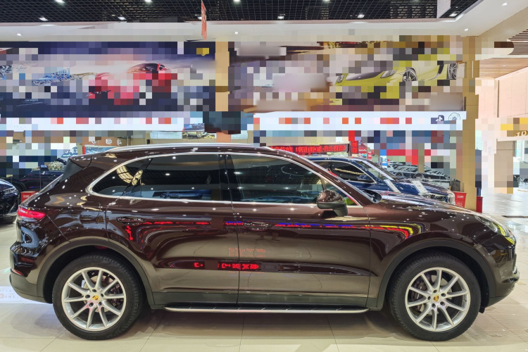 保时捷 2018款 Cayenne 3.0T车身外观6005