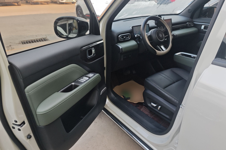 宝骏悦也Plus 2024款 智尊版 4座中控内饰7003