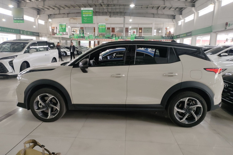 领克06 2025款 Renew 1.5T Halo车身外观6003