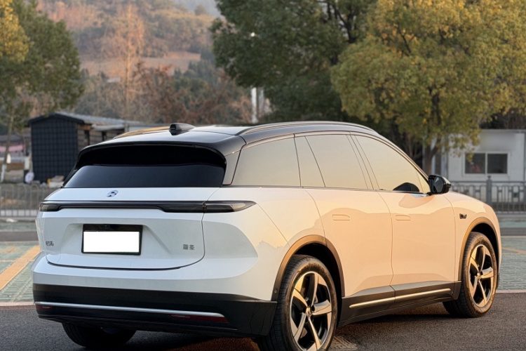 蔚来ES6 2024款 75kWh车身外观6004