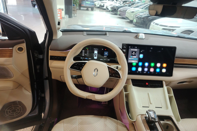 鸿蒙智行 问界M7 2024款 1.5T 智驾四驱Max版 5座中控内饰13